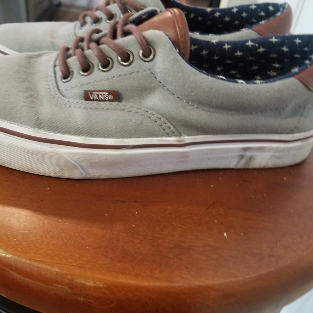 Van's Shoes - Picture 5 of 13